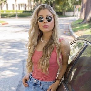 Meet your Posher, Hanna